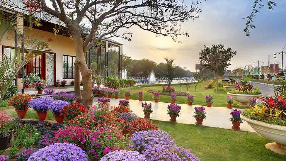 Indulge in the luxurious lifestyle offered by the Independent Floors at Cerise Floors, Central Park Indulge in the luxurious lifestyle offered by the Independent Floors at Cerise Floors, Central Park