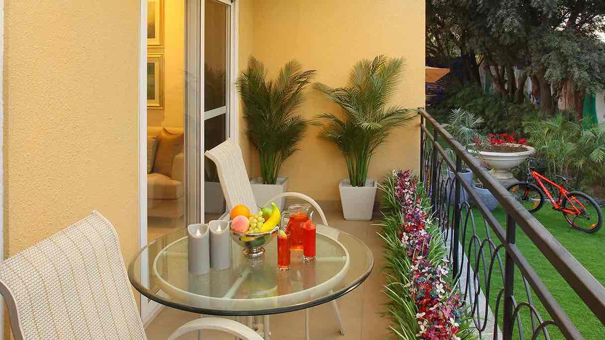 Indulge in the luxurious lifestyle offered by the Independent Floors at Cerise Floors, Central Park Indulge in the luxurious lifestyle offered by the Independent Floors at Cerise Floors, Central Park