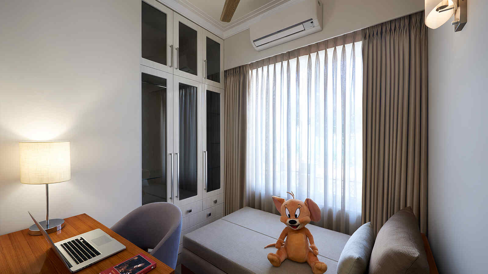 Indulge in modern amenities at Flamingo Floors, Central Park's luxury independent floors Indulge in modern amenities at Flamingo Floors, Central Park's luxury independent floors